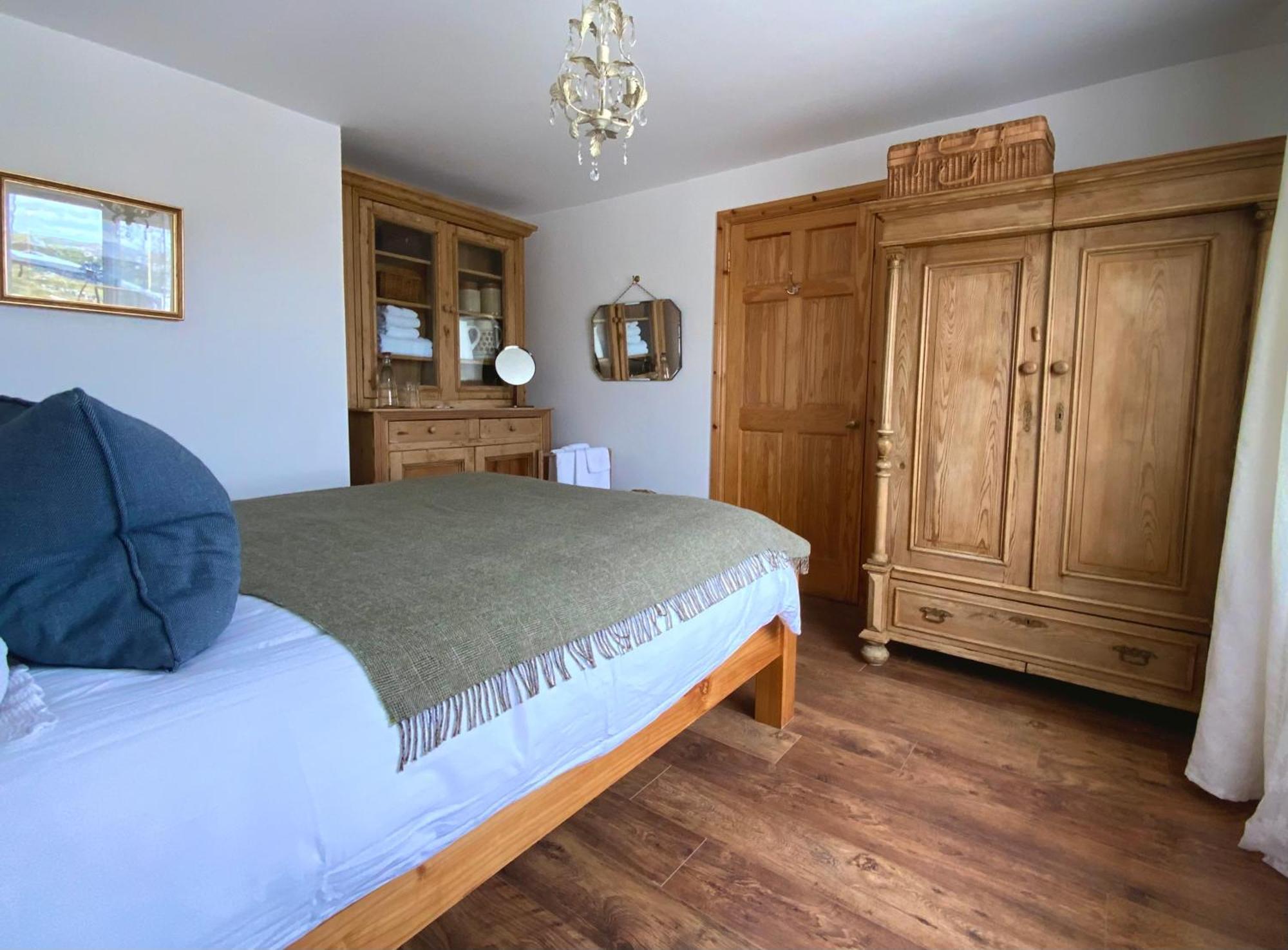 Furthest Point West Apartment Galway Bagian luar foto