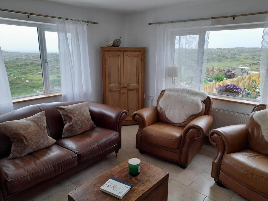 Furthest Point West Apartment Galway Bagian luar foto