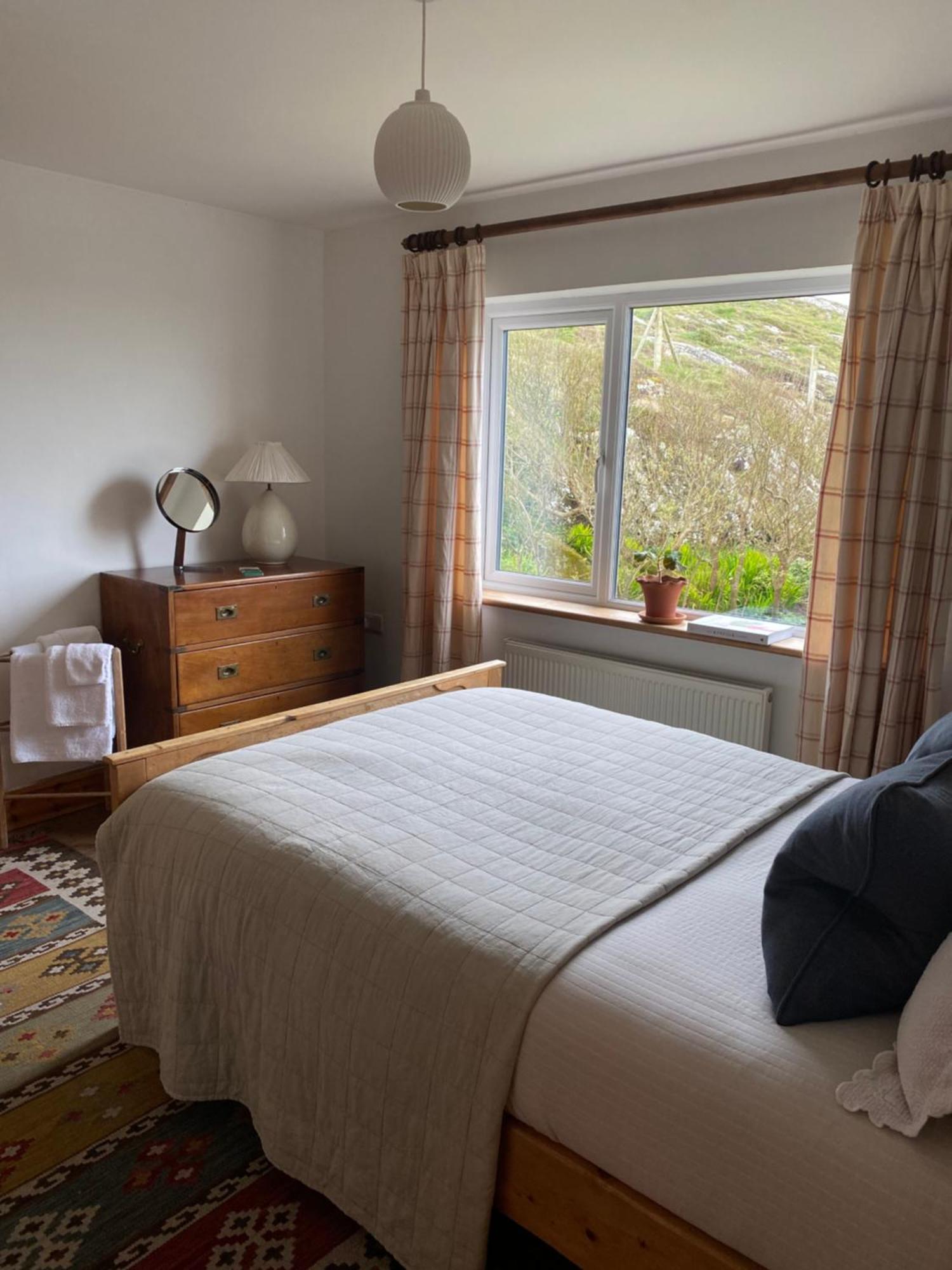 Furthest Point West Apartment Galway Bagian luar foto