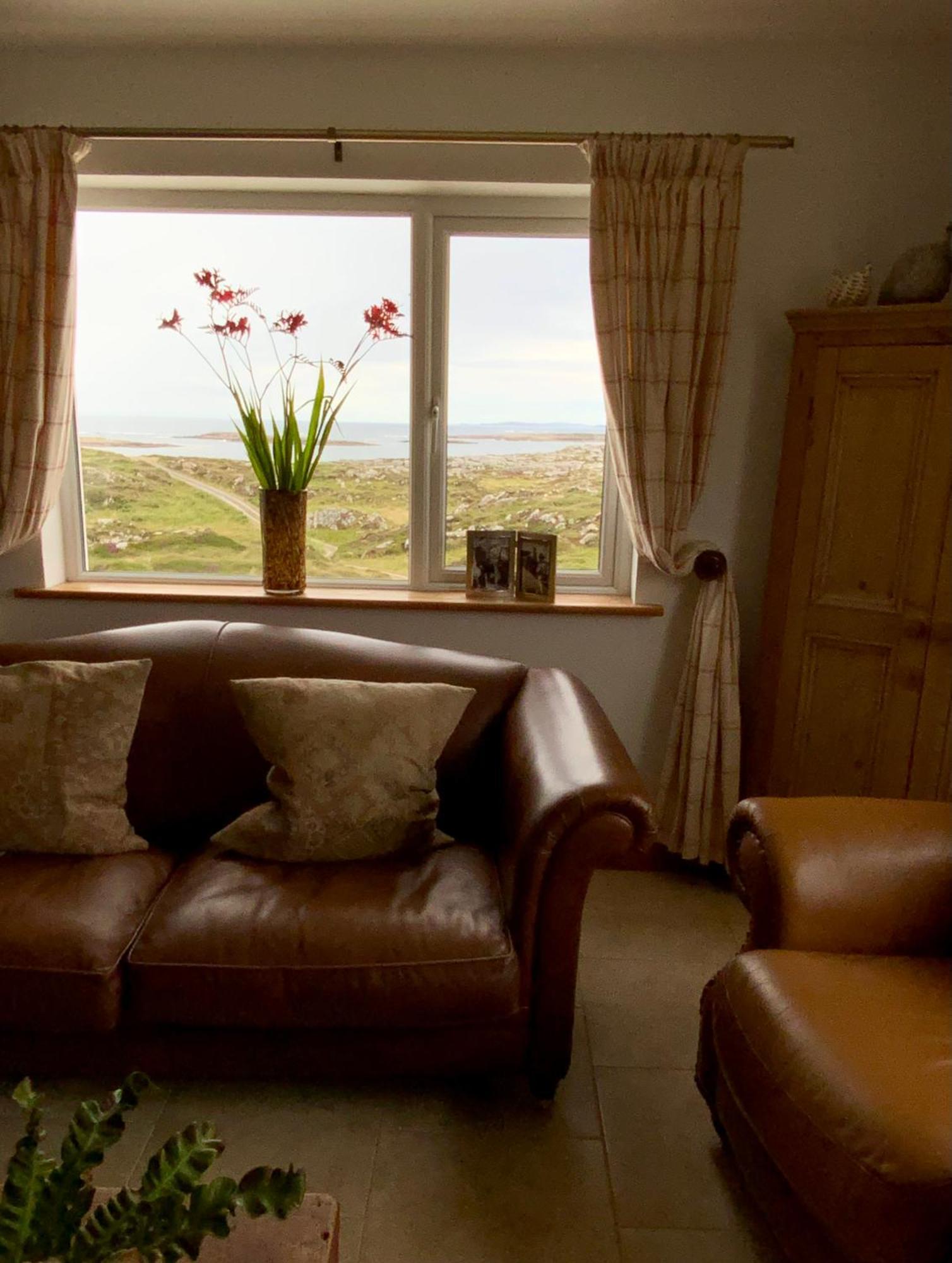 Furthest Point West Apartment Galway Bagian luar foto