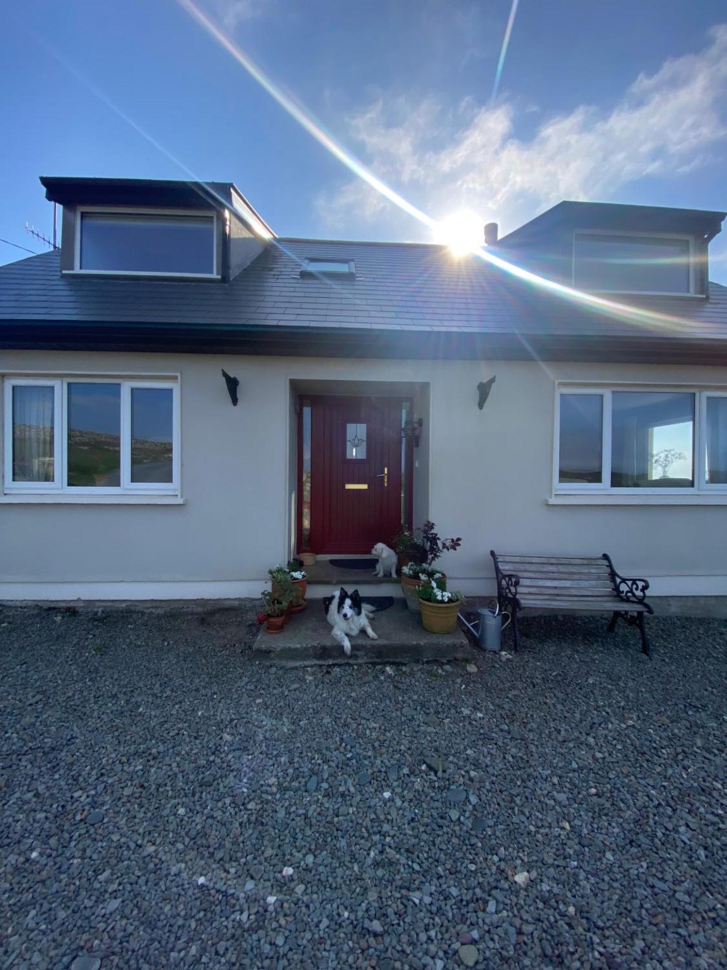 Furthest Point West Apartment Galway Bagian luar foto